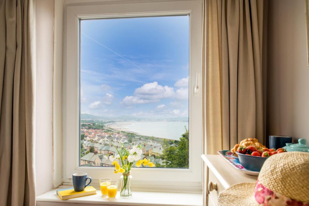 فيلا Windy Ridge Terrace With Beautiful Sea Views, North Wales Coast Old Colwyn المظهر الخارجي الصورة