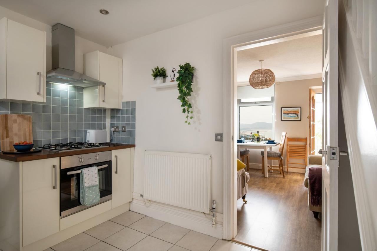 فيلا Windy Ridge Terrace With Beautiful Sea Views, North Wales Coast Old Colwyn المظهر الخارجي الصورة