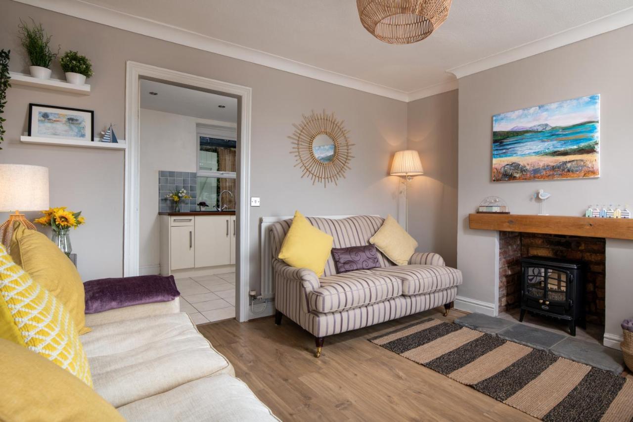 فيلا Windy Ridge Terrace With Beautiful Sea Views, North Wales Coast Old Colwyn المظهر الخارجي الصورة